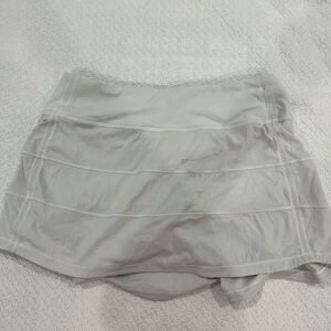 Lululemon Pace Rival Mid-Rise 12” Skirt in White